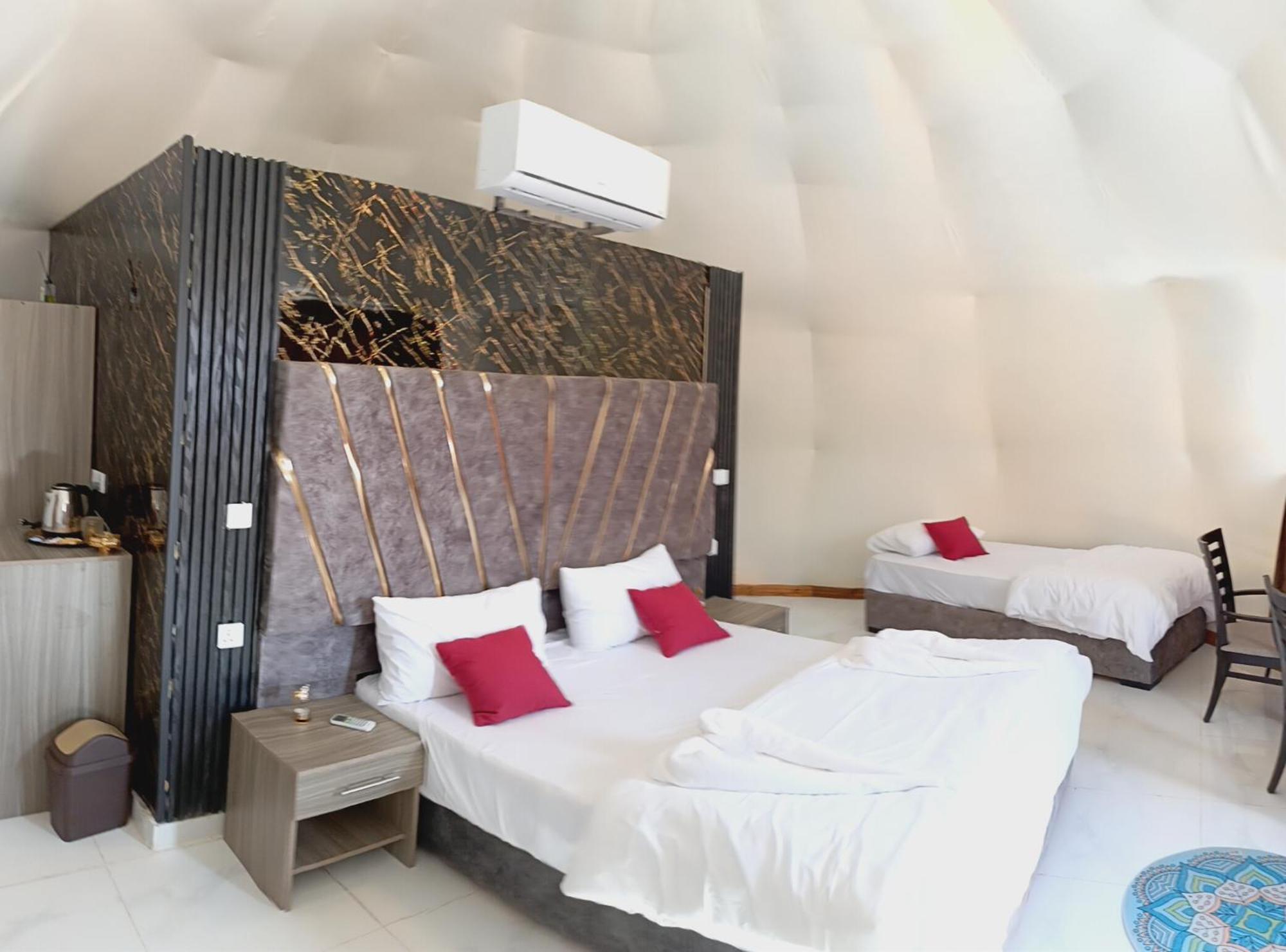 Titanic Camp Bed & Breakfast Ram Vadisi Dış mekan fotoğraf